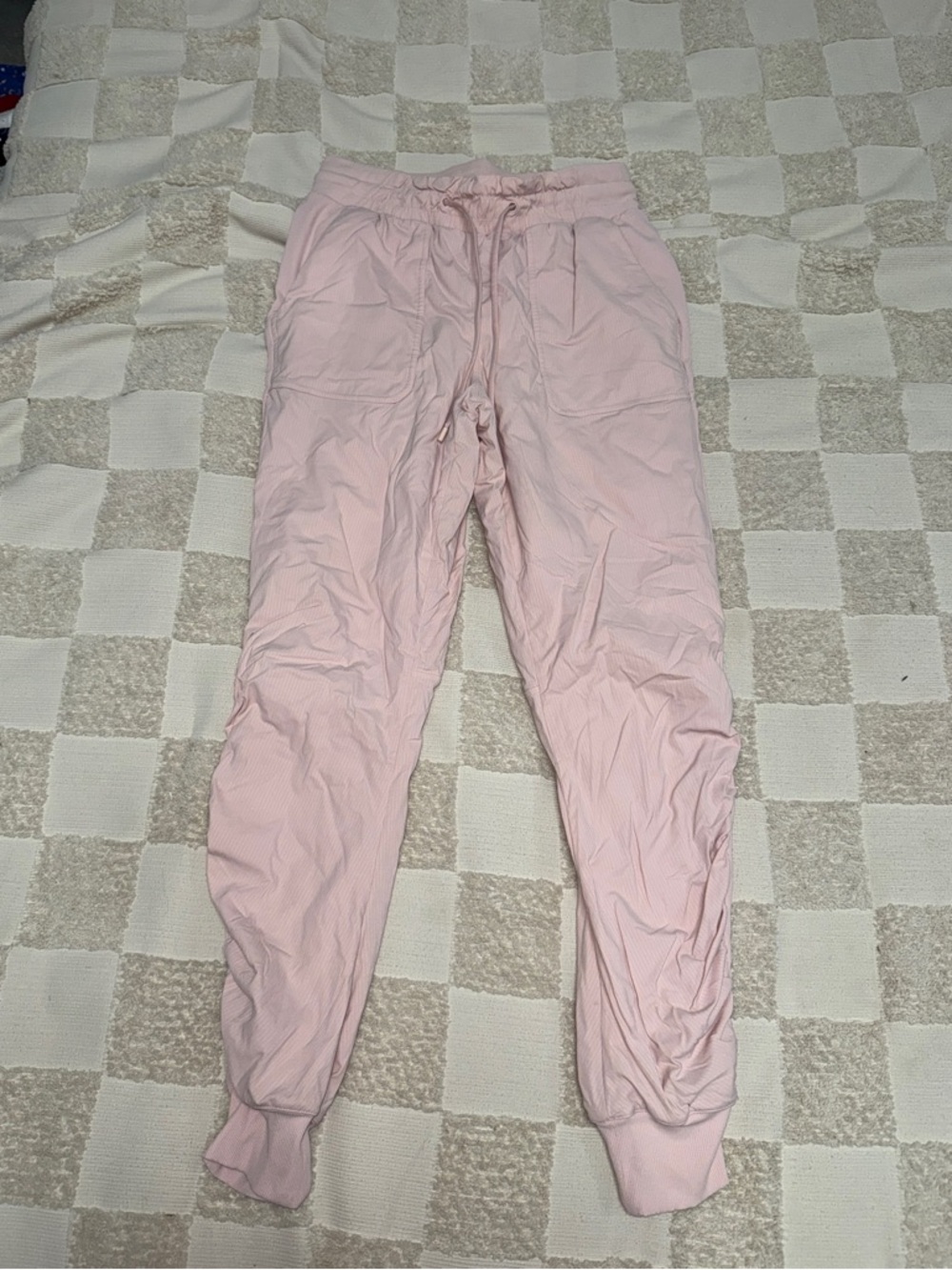 Lululemon Beyond‎ the Studio Jogger
Feather Pink size 8